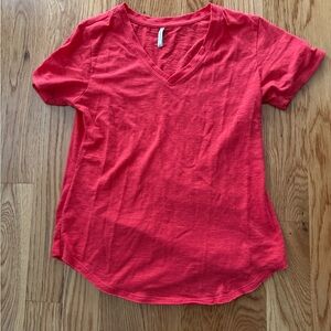 Z Supply Women's Red/Coral V-Neck T-Shirt